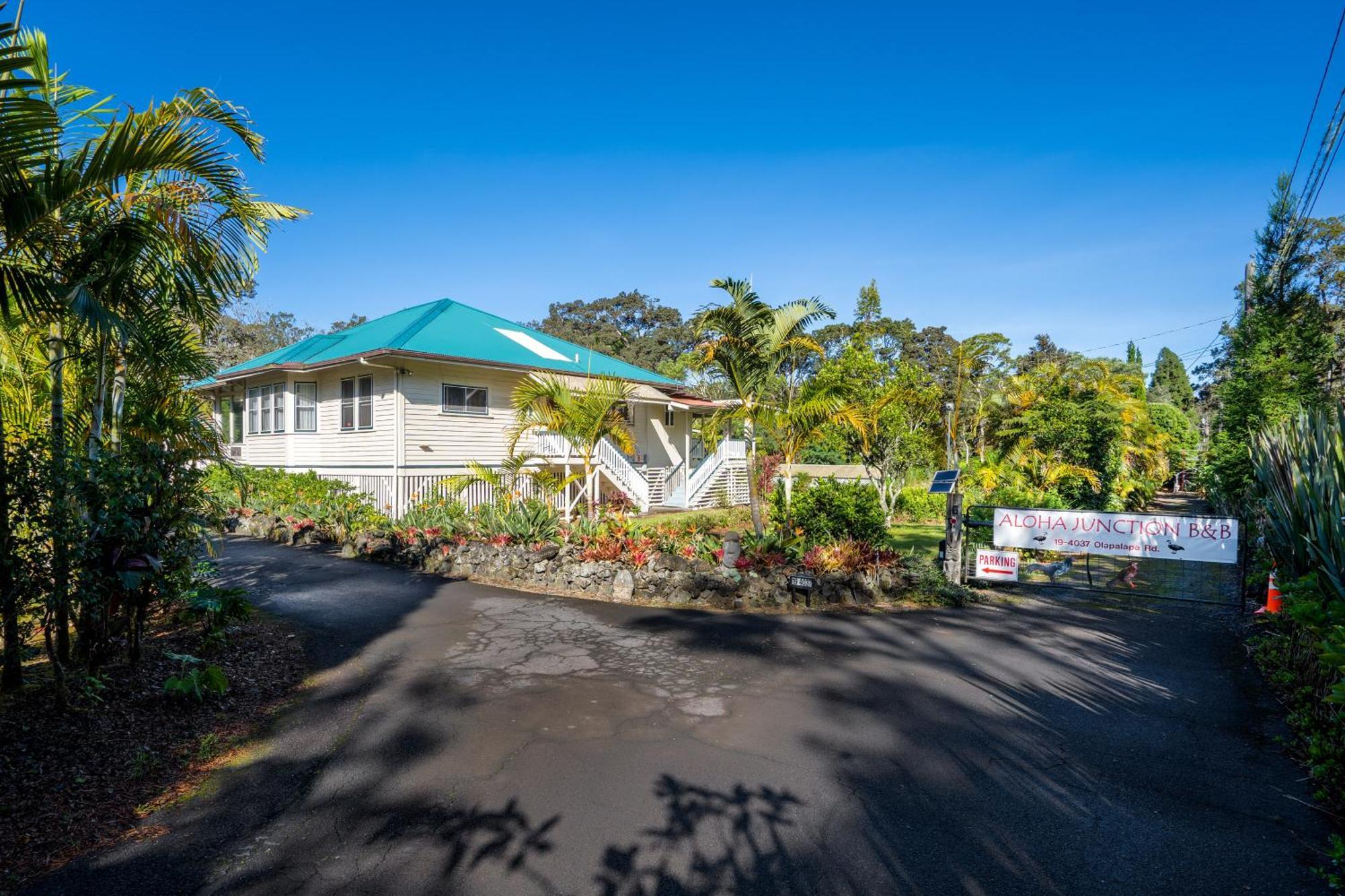 Aloha Junction Bed And Breakfast -Minutes Away From Hawaii Volcanoes National Park Exterior foto